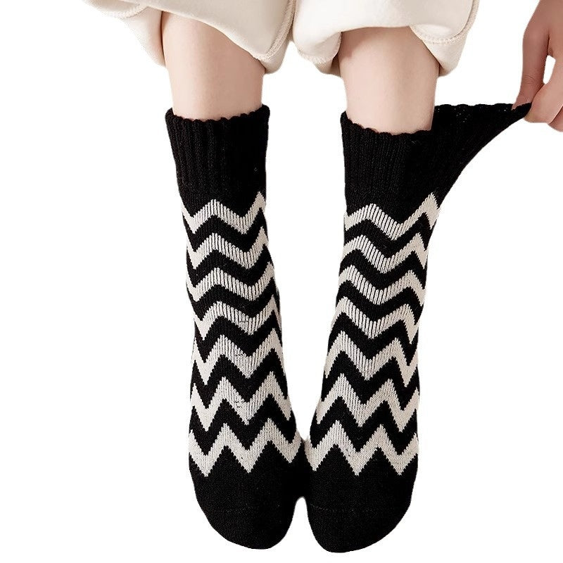 Soft fleece-lined nordic socks in four colours