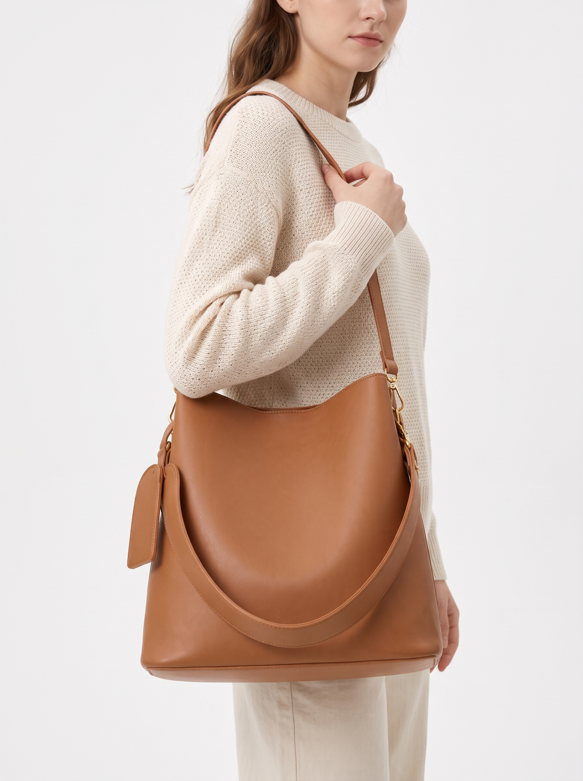 Minimalist Vegan Leather Bucket Bag with Tassel