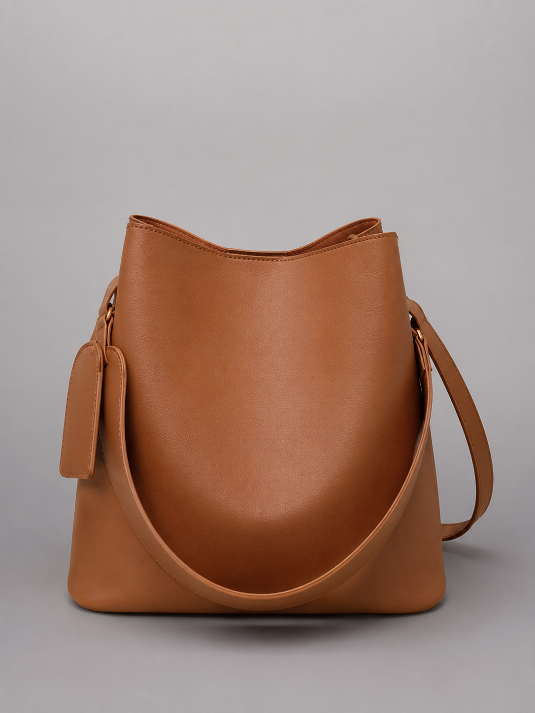 Minimalist Vegan Leather Bucket Bag with Tassel