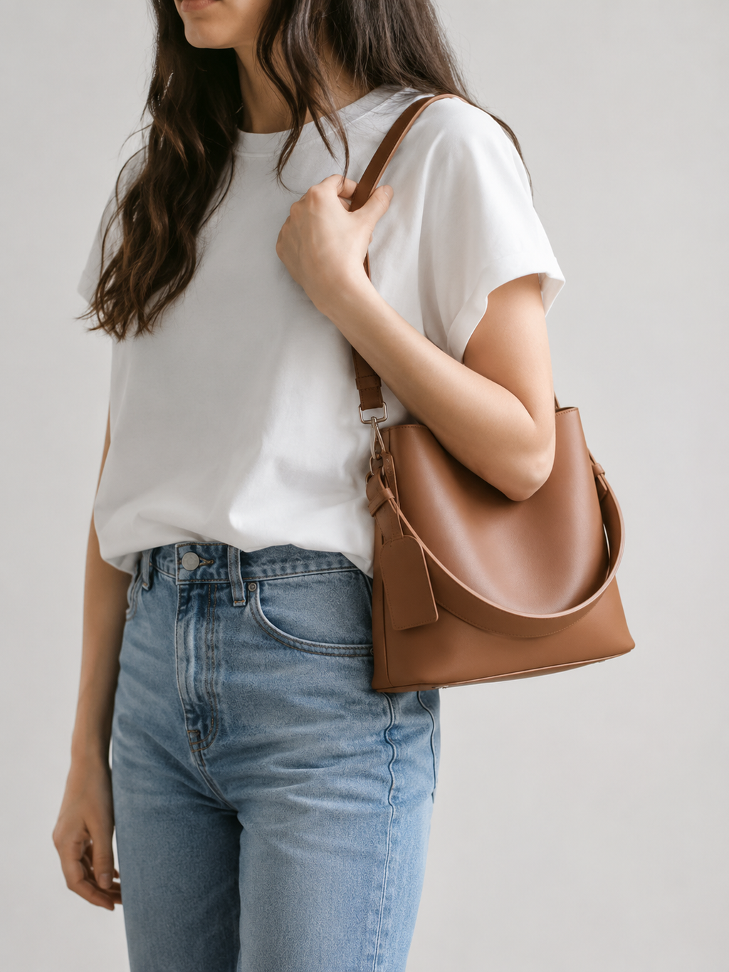 Minimalist Vegan Leather Bucket Bag with Tassel